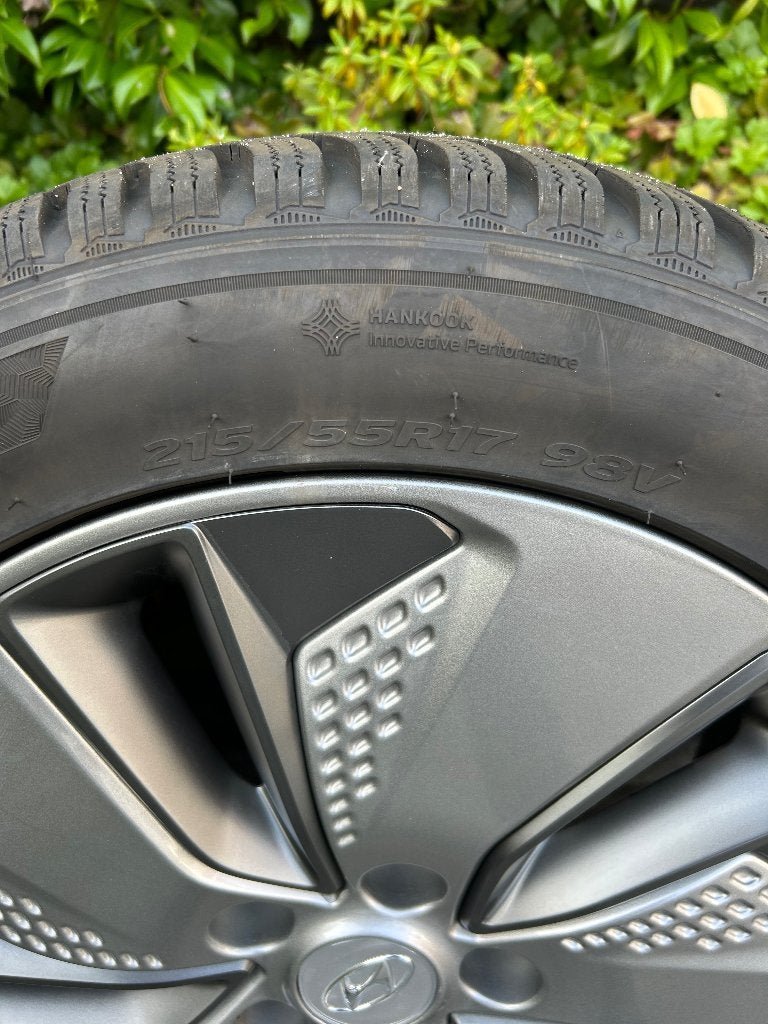winterbanden Hyundai Kona, en Kia Niro, Auto-onderdelen, Ophalen, Banden en Velgen, 17 inch, Winterbanden