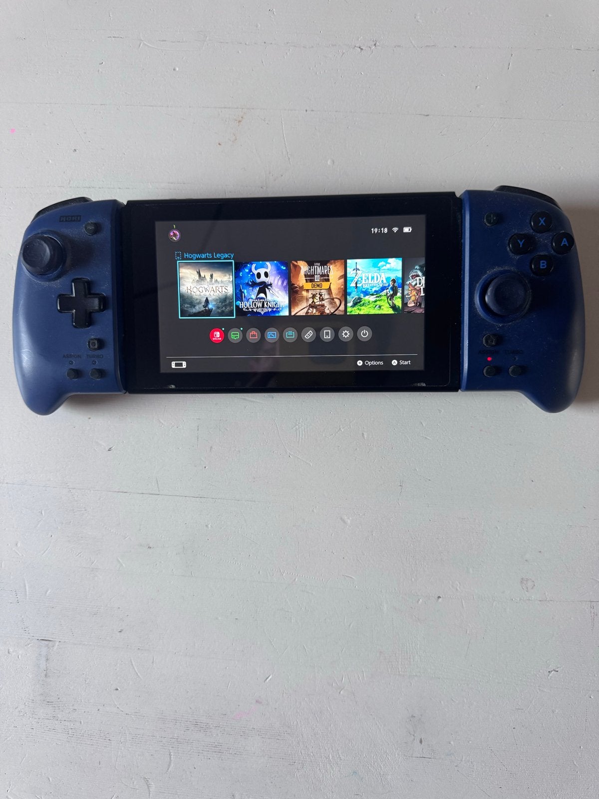 Nintendo Switch 2017 + 3 games: Pokémon & Mario Kart