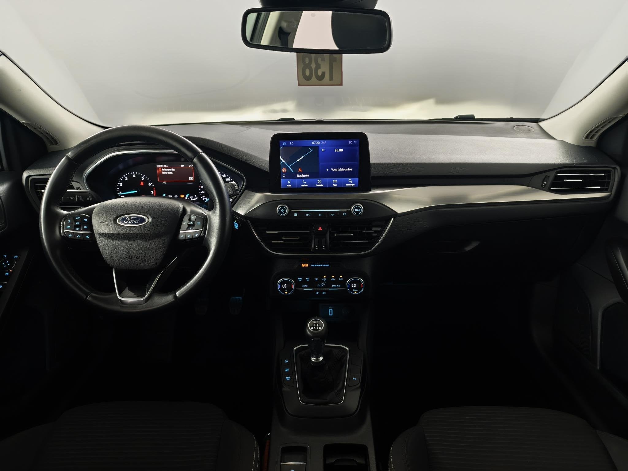 Ford Focus 1.0 EcoBoost Titanium 125PK | Panoramadak | Adapt, Gebruikt, Euro 6, Origineel Nederlands, 3 cilinders