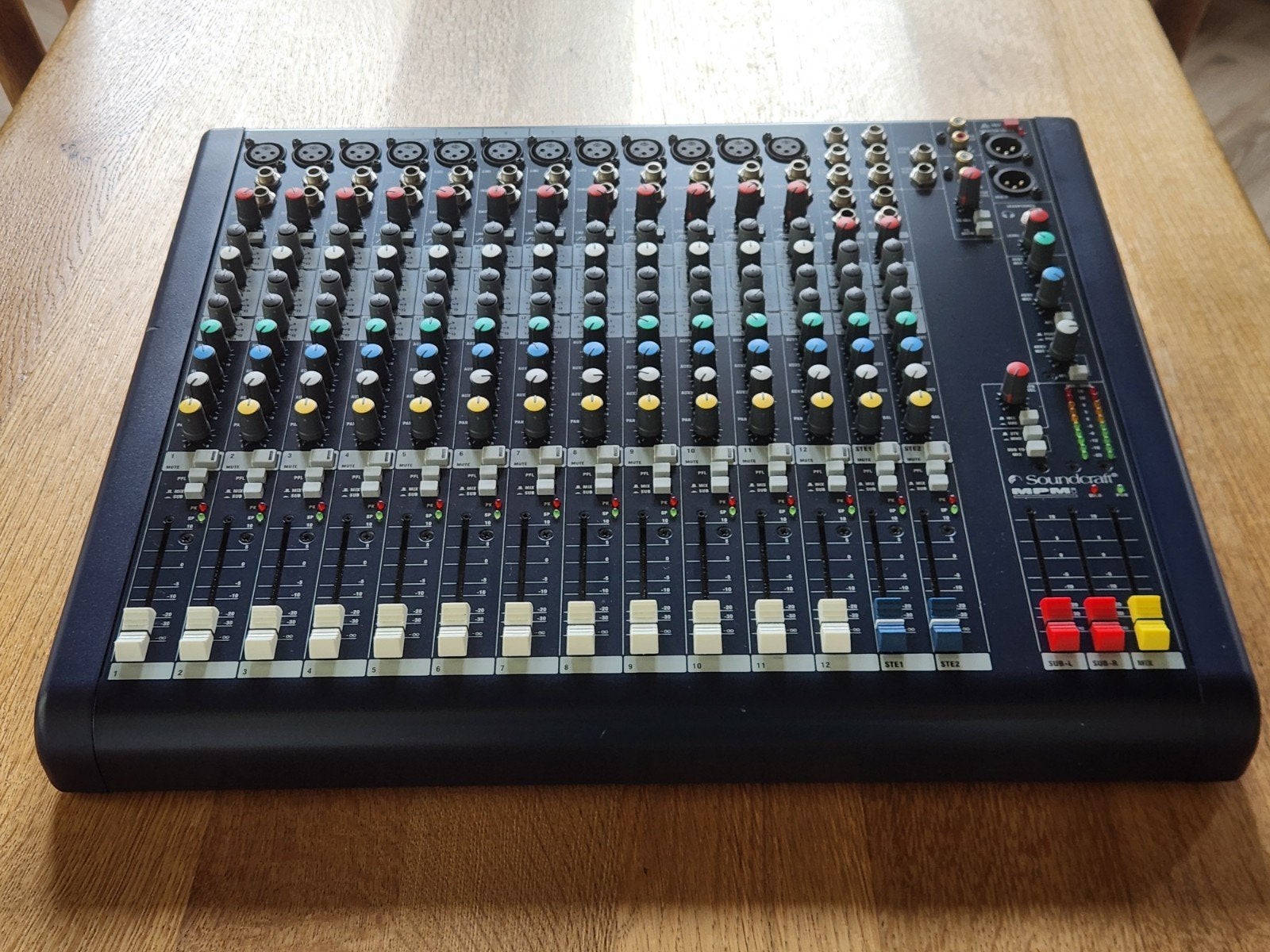 Soundcraft mengpaneel - MPMi 16 - 16-kanaals mixer, Muziek en Instrumenten, Ophalen, Zo goed als nieuw, 10 tot 20 kanalen