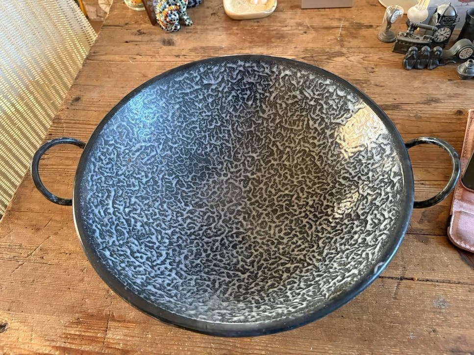 Vintage geëmailleerde pan met handvatten, Antiek en Kunst, Antiek | Schalen, Ophalen of Verzenden