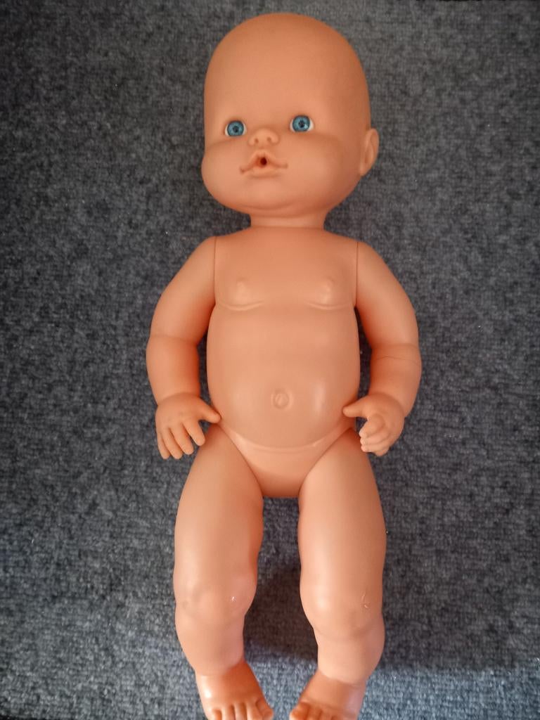 Babypop met blauwe ogen famosa, Ophalen of Verzenden