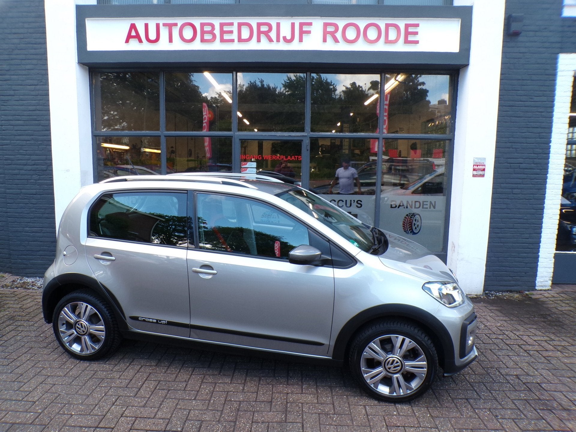 Volkswagen up! 1.0 TSI 5-Drs cross up! TOP STAATDEALER ONDER, Auto's, Gebruikt, Up!, 948 kg, Met garantie (alle)