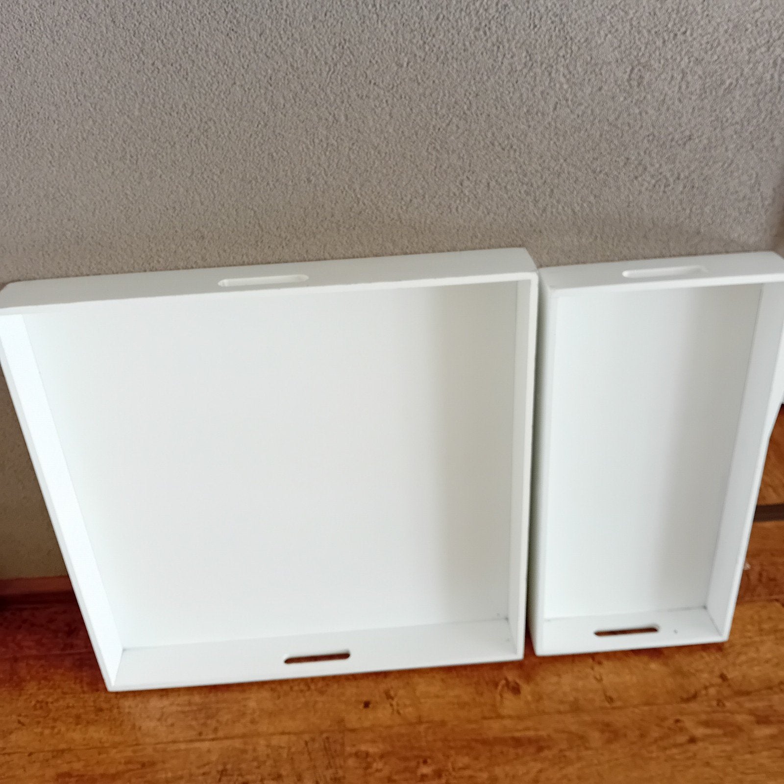 2 witte dienbladen met handvatten,60x60 en 27x57 cm, Ophalen, Met handvatten, Gebruikt, Dienblad