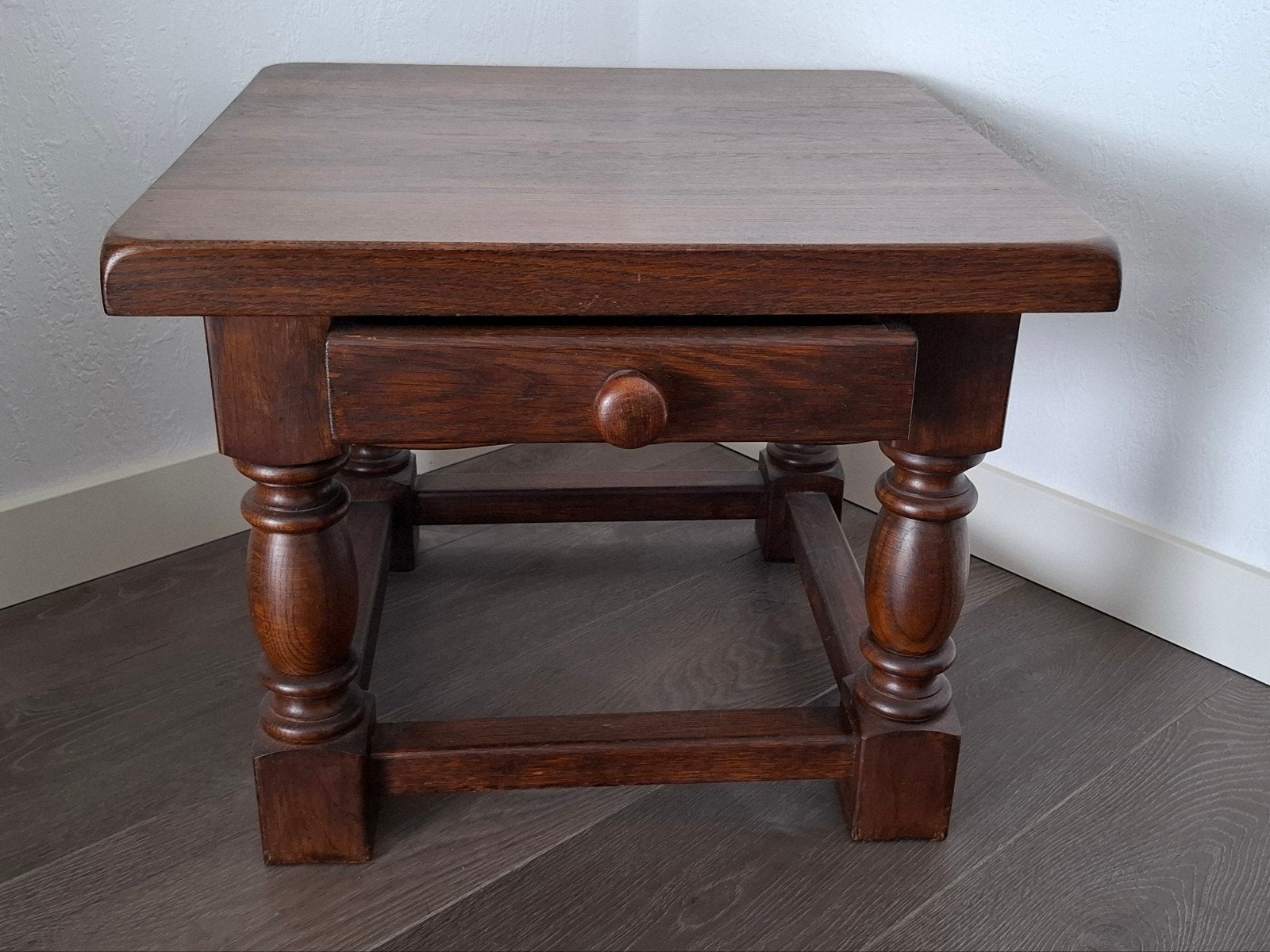 Massief houten bijzettafel met lade, Ophalen