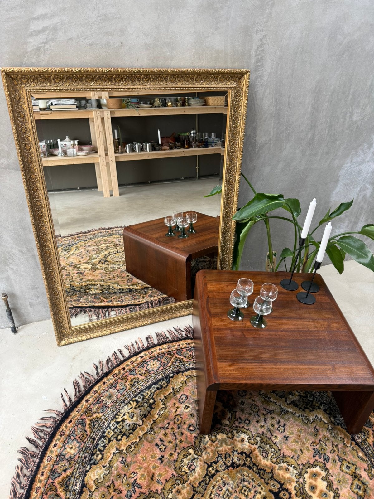 Vintage spiegel met goudkleurige sierrand - groot formaat, Huis en Inrichting, Ophalen, Q, 100 tot 150 cm, Q