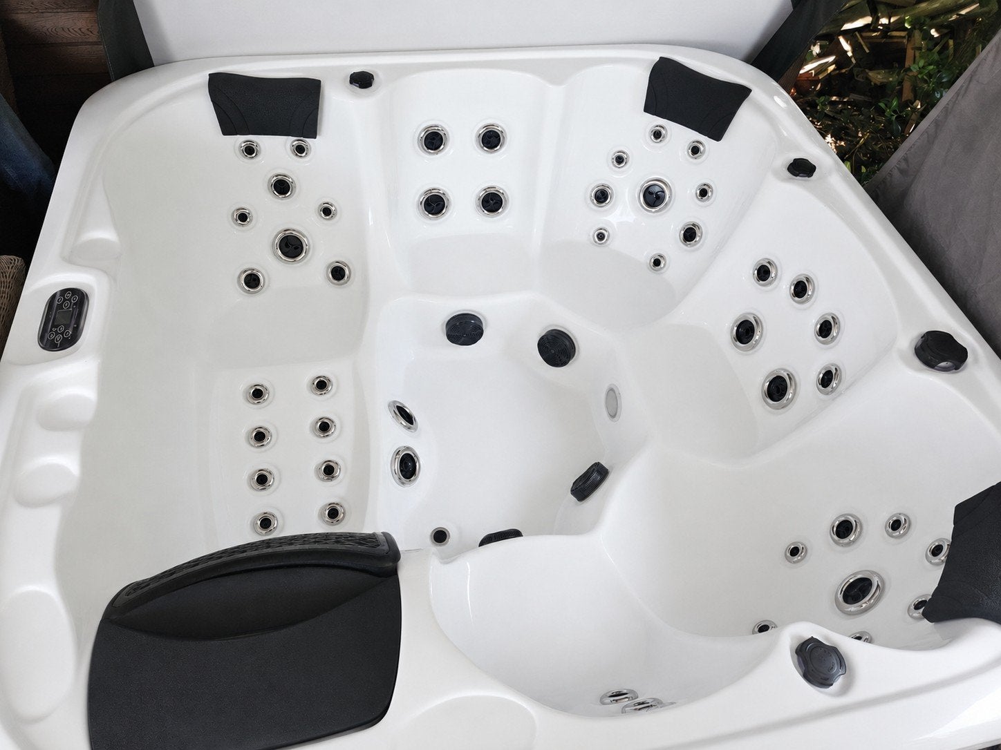 Spa Miracle Luxe 5-persoons Jacuzzi met Massagejets, Ophalen, Gebruikt, Vast