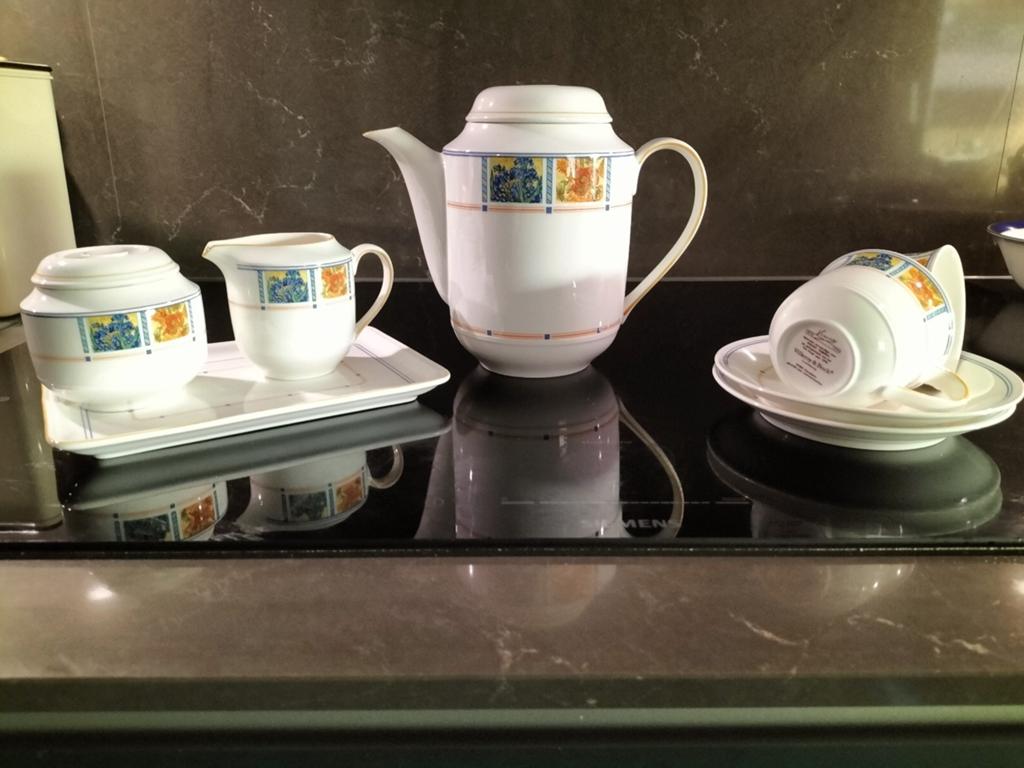 Koffieservies Vincent van Gogh van Villeroy en Boch, Verzenden, Zo goed als nieuw, Overige stijlen, Kop(pen) en/of Schotel(s)