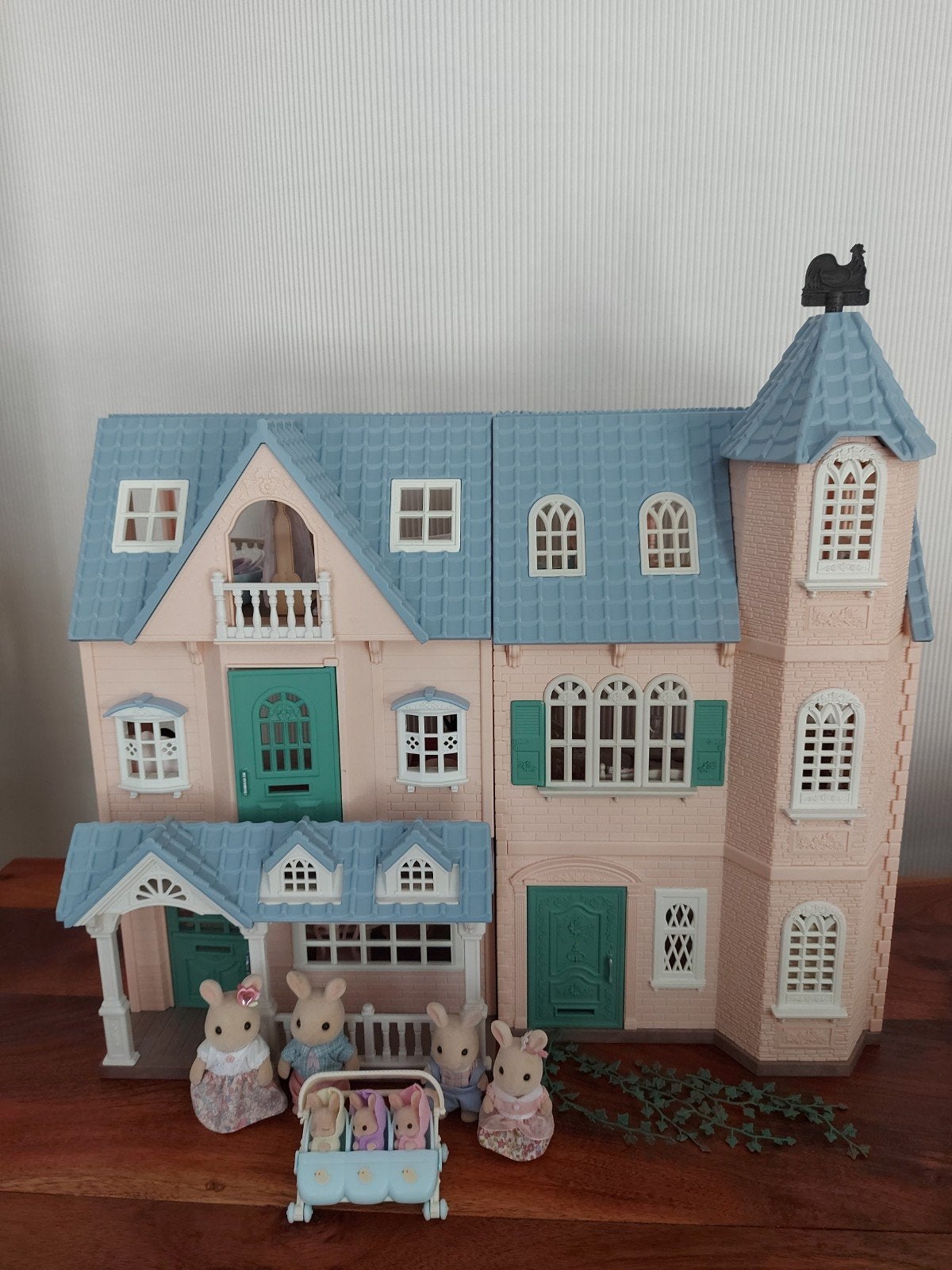 Sylvanian Families <18>Groot Huis met Veel Meubels en Poppen, Ophalen of Verzenden, Zo goed als nieuw, Poppenhuis