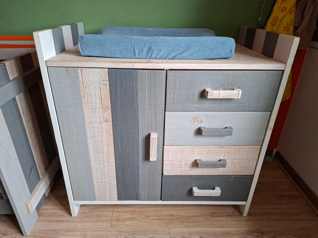 Steigerhouten Kinderkamer: Commode, Kast en Ledikant, Ophalen, Gebruikt, 50 tot 70 cm, 75 tot 100 cm