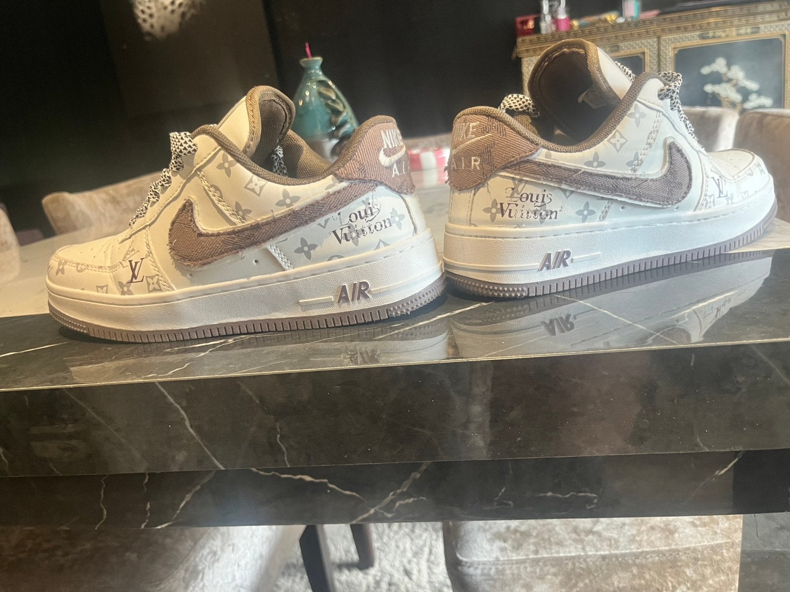 Louis vuttion schoenen air force 1, Ophalen of Verzenden, Nieuw, Wit, Sneakers of Gympen