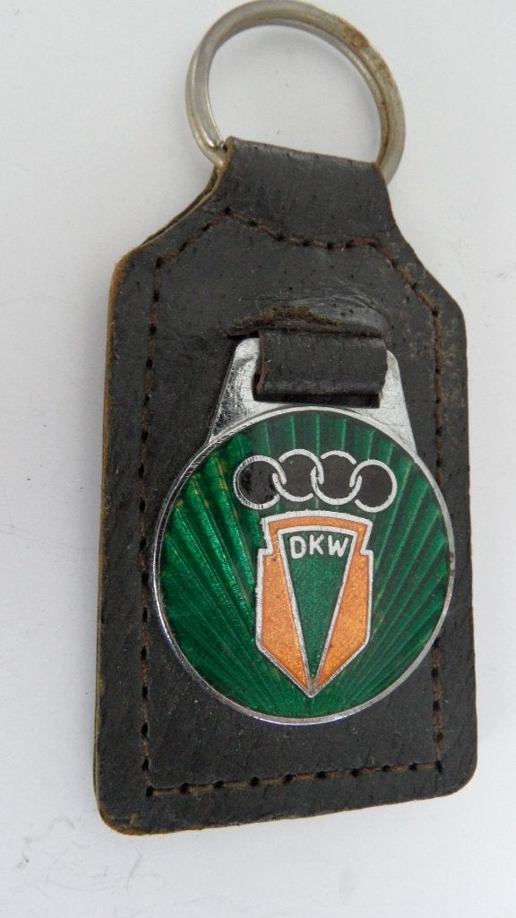 DKW oldtimerauto sleutelhanger, geëmailleerd, Verzamelen, Verzenden, Zo goed als nieuw, Auto's