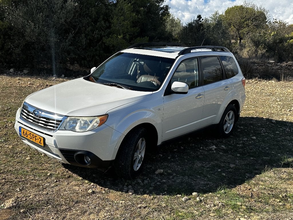 Zeer nette Subaru Forester 2.5 Benzine AWD, Stof, Zwart, 4 cilinders, 2457 cc
