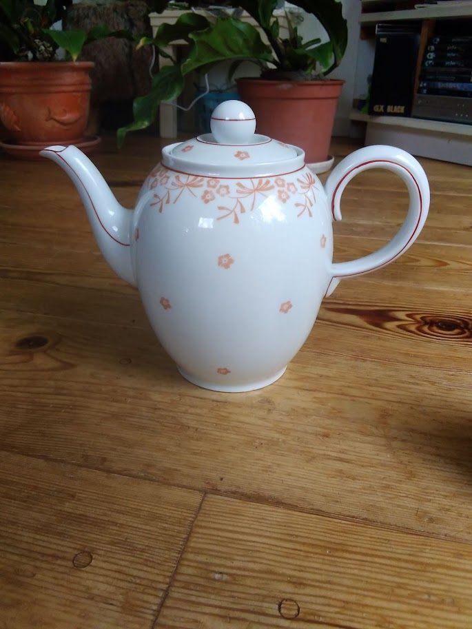 Koffiepot / koffiekan Beyer & Bock Volkstedt, GRATIS melkkan, Antiek en Kunst, Ophalen of Verzenden