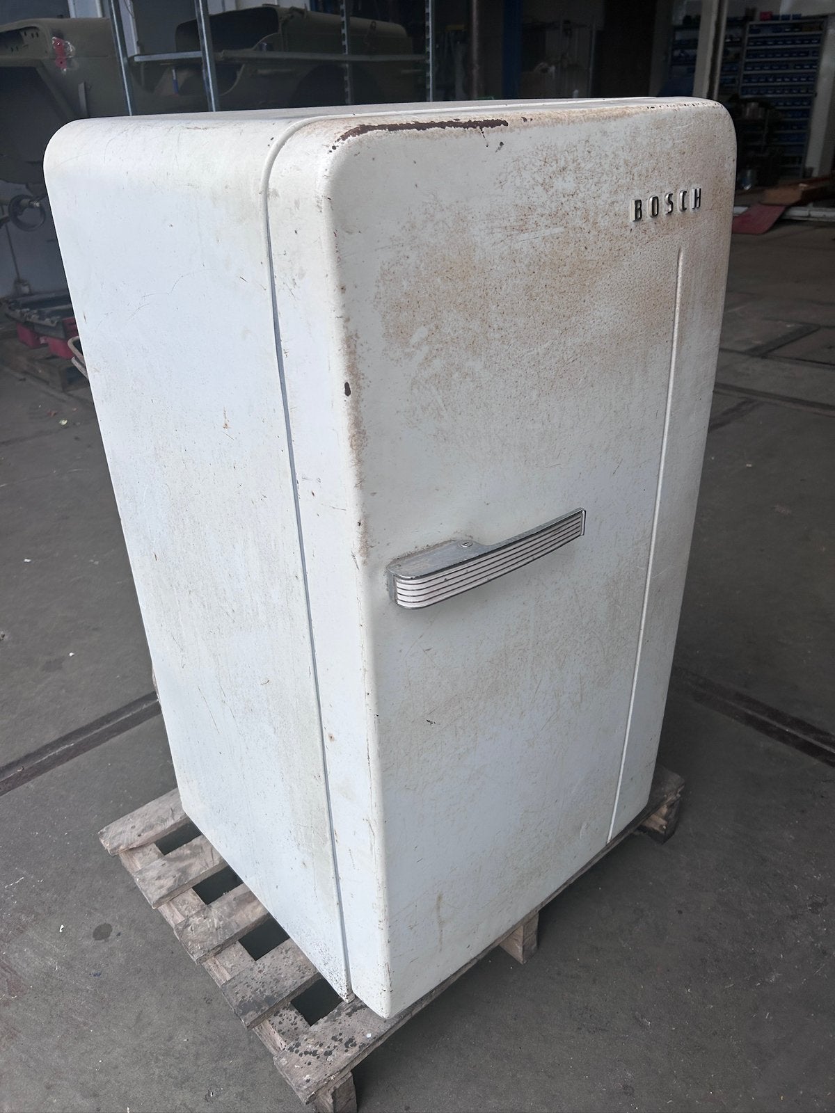 Vintage jaren 50/60 Bosch koelkast met vriesvak, 75 tot 100 liter, Ophalen, Gebruikt, Met vriesvak