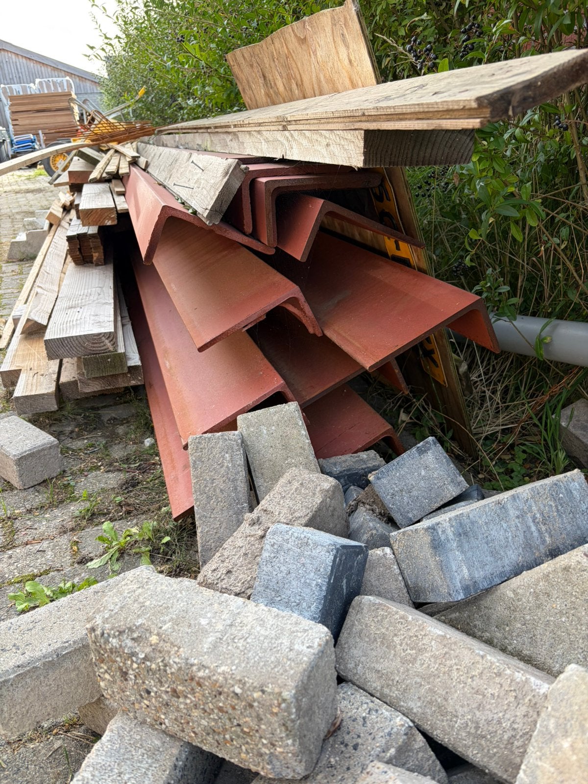 Hoekijzers 200x100x10 6m (13 stuks), Doe-het-zelf en Verbouw, Ophalen, Nieuw, IJzer