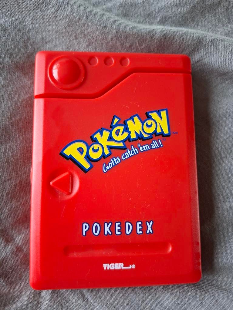 Pokémon Pokédex uit 1998, Hobby en Vrije tijd, Ophalen of Verzenden, Gebruikt, Overige typen