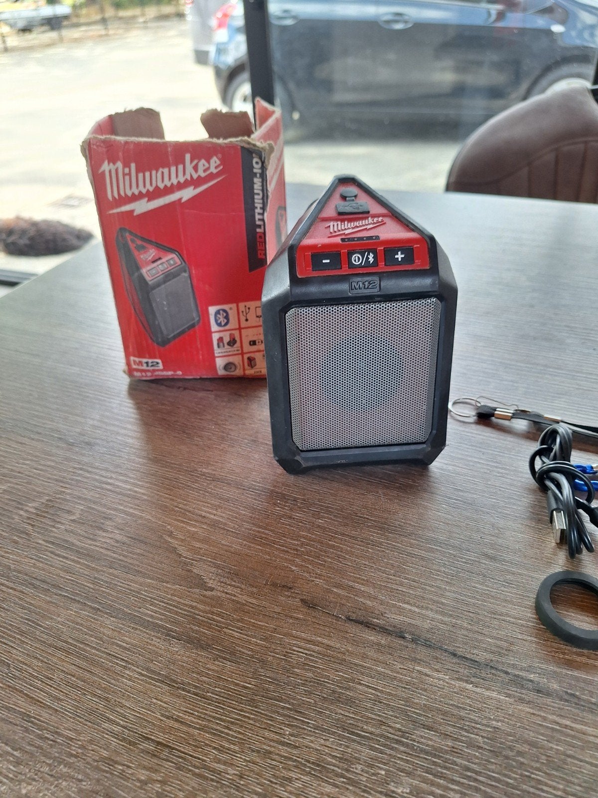 Milwaukee JSSR-0 M12 Jobsite Bluetooth speaker, ., Ophalen of Verzenden, Zo goed als nieuw, Bouwradio