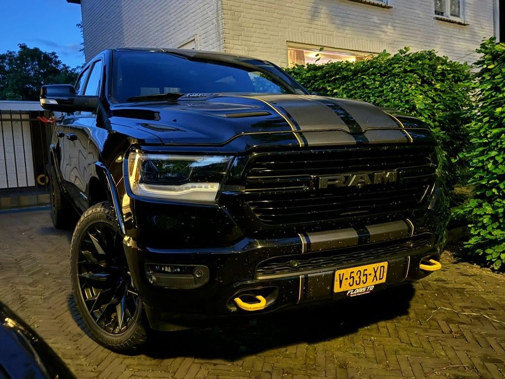 *MARGE*LARAMIE RAM 1500 2019 + 4 band - BOMVOL optiepakket!, Automaat, 3500 kg, Zwart, Origineel Nederlands