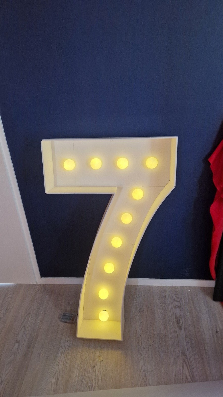 Groot cijfer 7 - Verlichte Decoratie - Bijv. voor verjaardag, Ophalen, Kunststof, Zo goed als nieuw, Modern