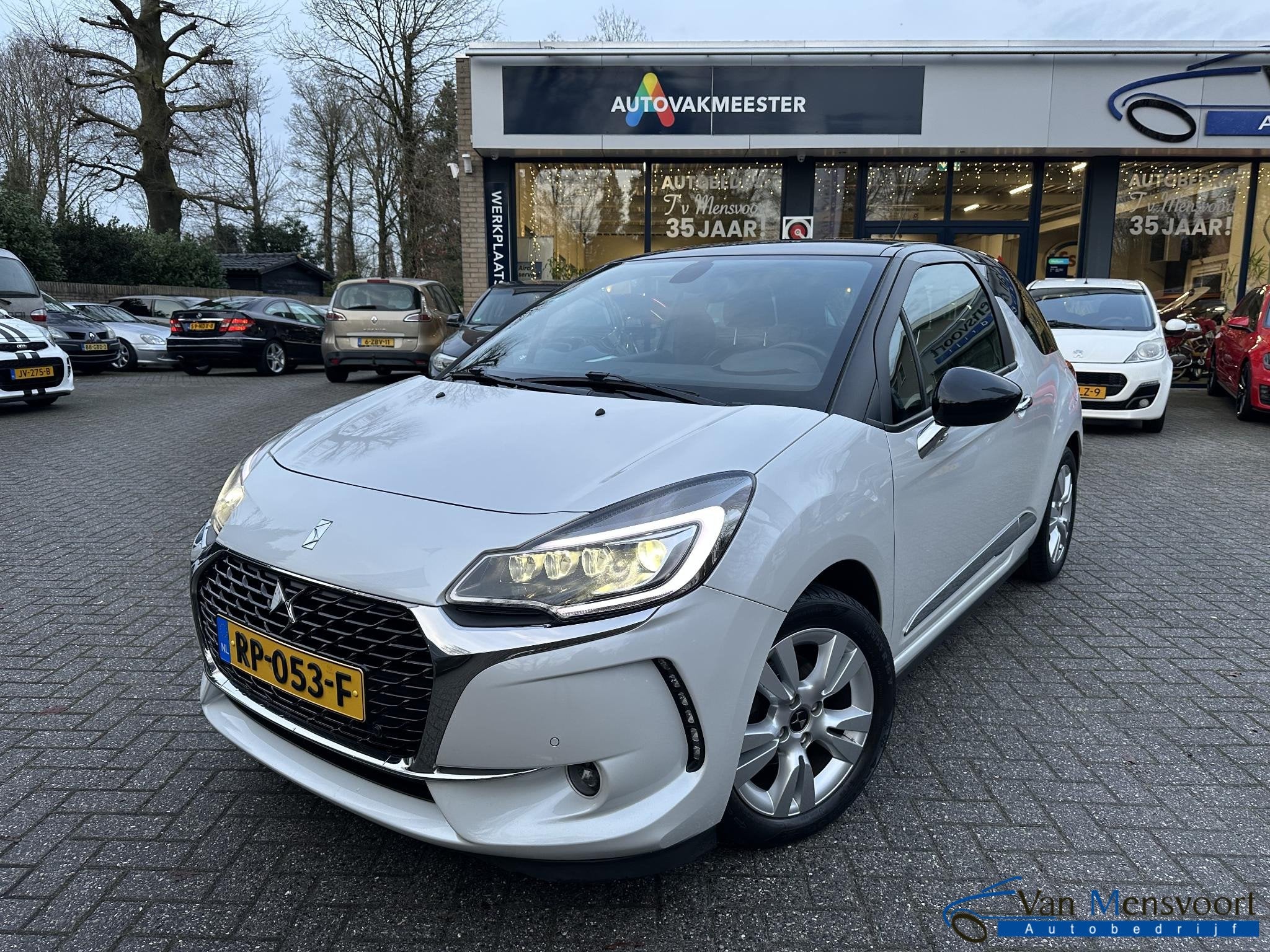 DS 3 1.2 PureTech 110PK So Chic 2eEig|Navi|LED|CarPlay|Camer, Auto's, Voorwielaandrijving, Stof, Euro 6, Met garantie (alle)
