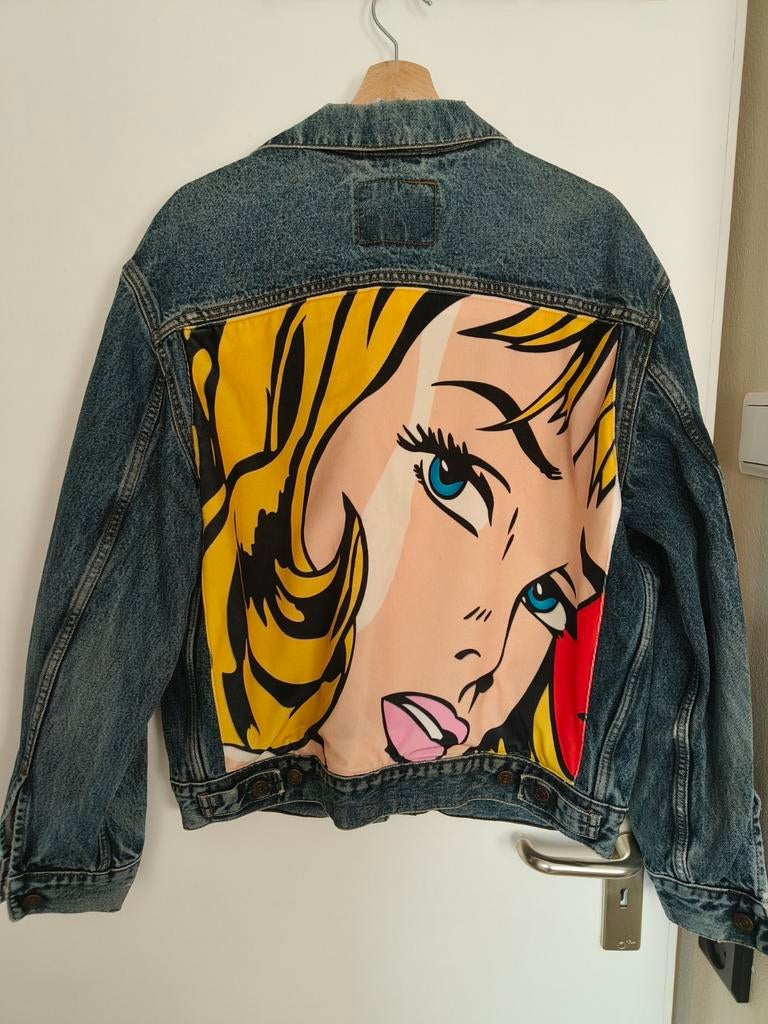 Up-cycled Vintage Levi's Trucker Denim Jacket Pop-Art L, Blauw, Maat 42/44 (L), Ophalen of Verzenden, Gedragen