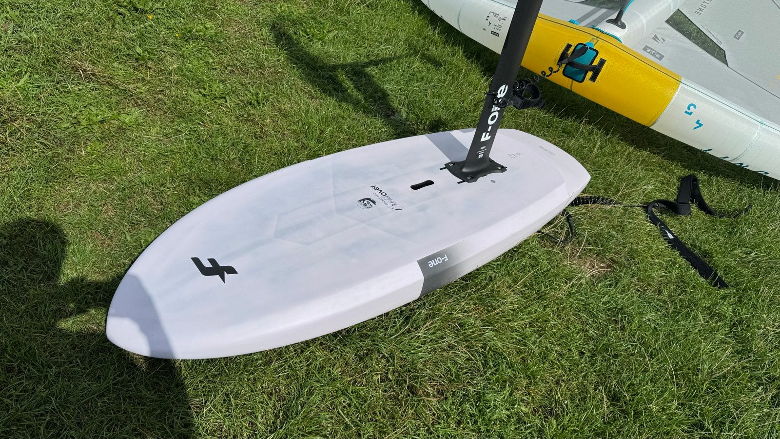 Foto 13 van F-One Rocket Wing Crossover 2026  5'10 105L ZGAN
