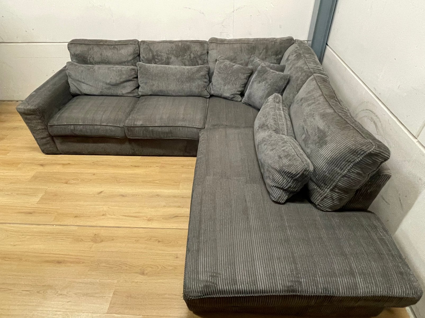 Mooie luxe grijze ribstof hoekbank lounge - GEREINIGD!??, Huis en Inrichting, Ophalen, 250 tot 300 cm, Luxe, Hoekbank