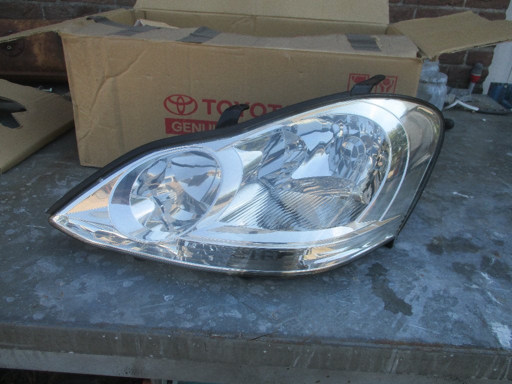 linker koplamp avensis verso   bj 2004 tot 2006, Ophalen of Verzenden, Nieuw, Toyota