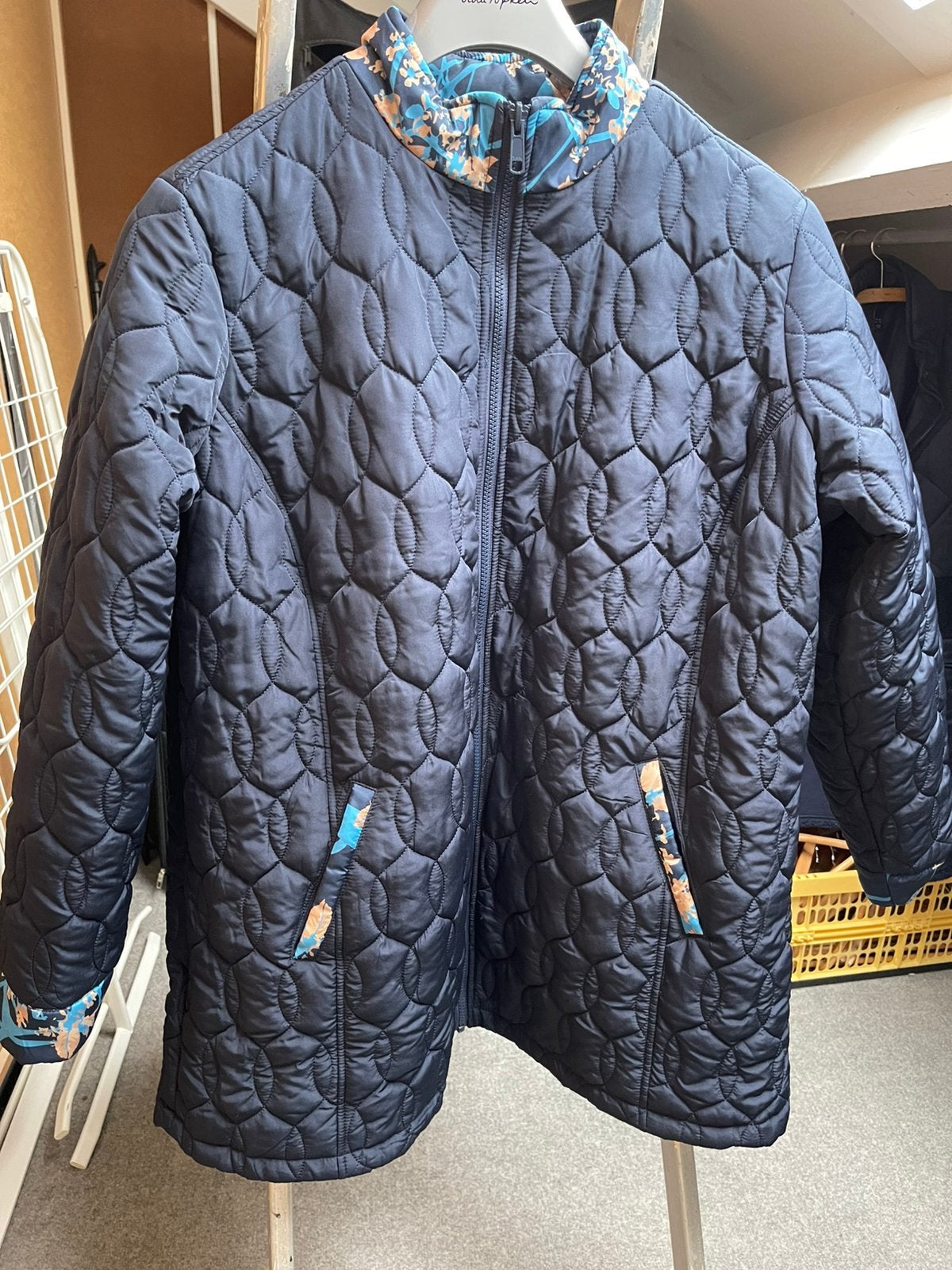 Tussendoor jas. Is aan twee kanten te dragen., Ophalen of Verzenden, Zo goed als nieuw, Blauw, Jas of Mantel
