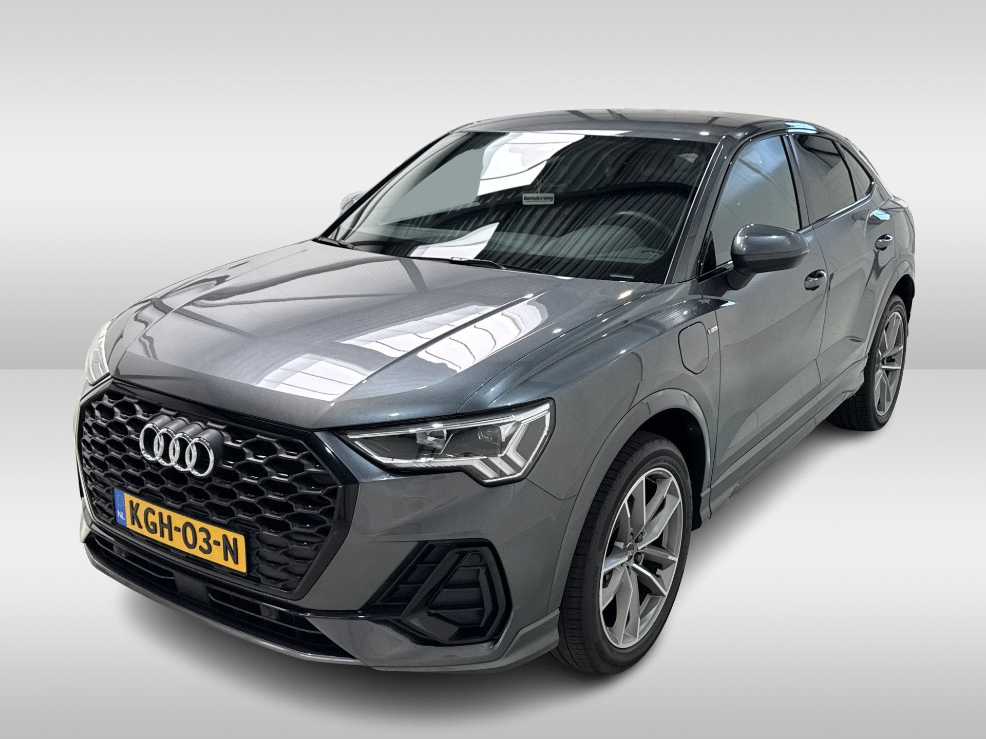 Audi Q3 Sportback 45 TFSI e 245pk S Edition | Leder | Camera, Auto's, Gebruikt, Euro 6, Leder, Hybride Elektrisch/Benzine