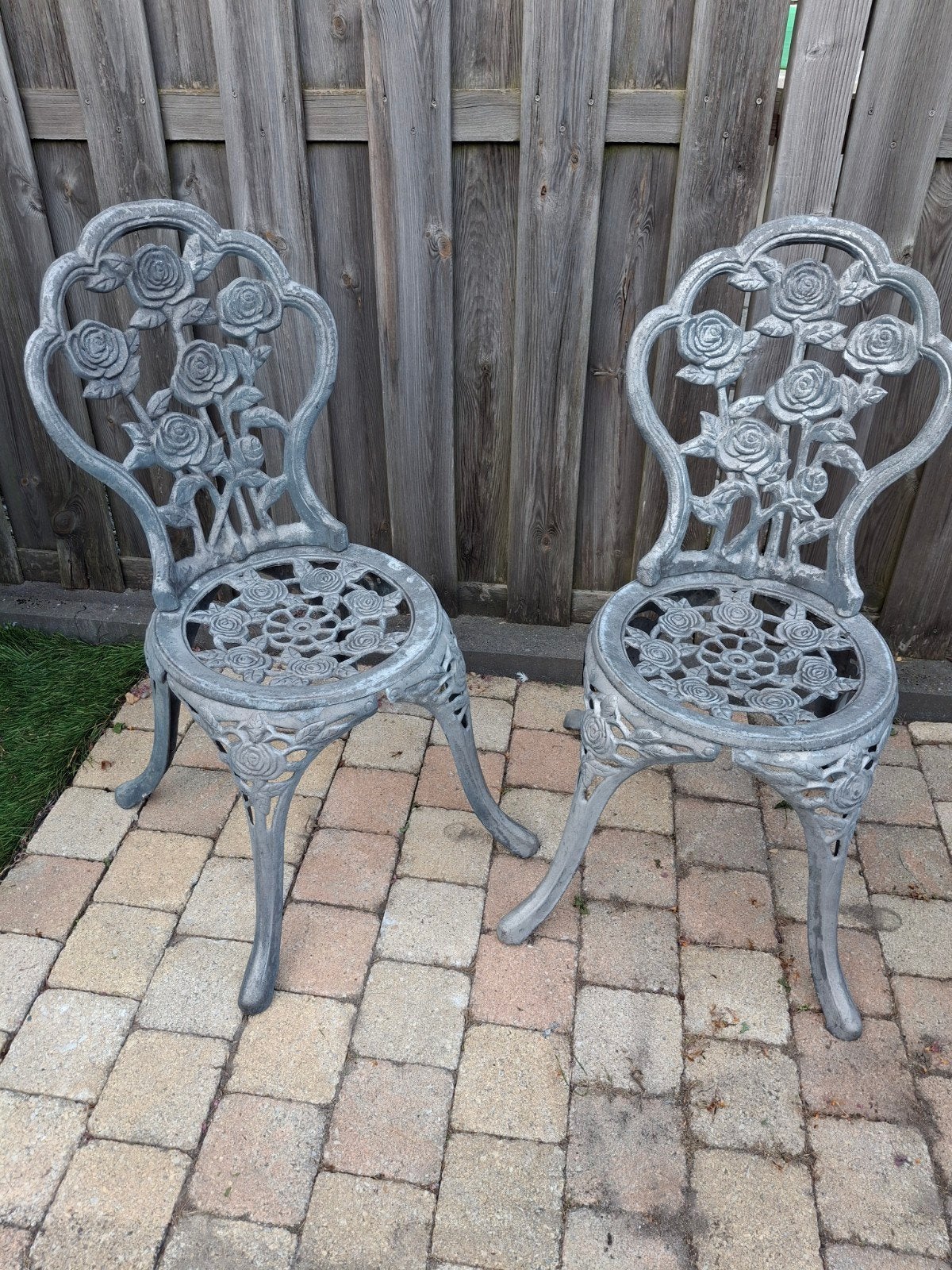 Set van 2 gietijzeren tuinstoelen met rozenmotief, Ophalen, Gebruikt, Metaal