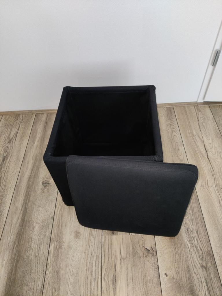 Zwarte poef en opbergbox, Ophalen, Minder dan 50 cm, Vierkant, Minder dan 50 cm