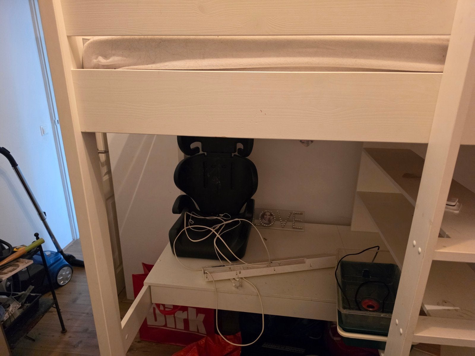 Hoogslaper met bureau en chill bank, Huis en Inrichting, Ophalen of Verzenden