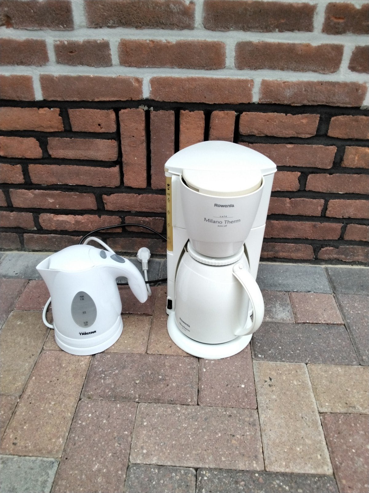 koffiezet apparaat en waterkoker, Ophalen
