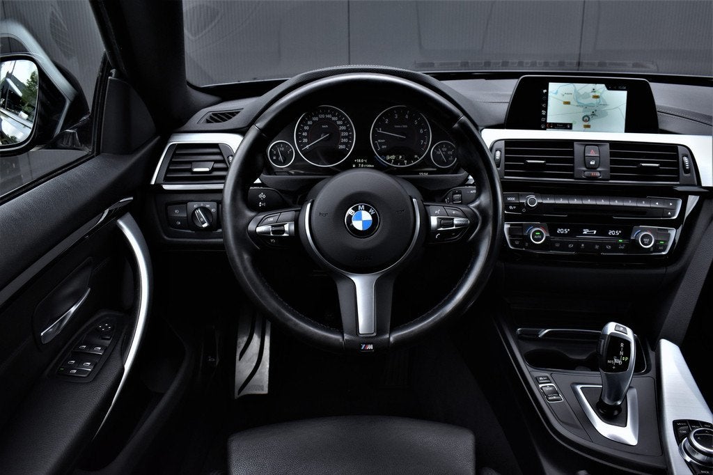 BMW 4 Serie Gran Coupé 418i Automaat M-Pakket OrgNL Dealer, Auto's, BMW, Automaat, Gebruikt, Zwart, 3 cilinders