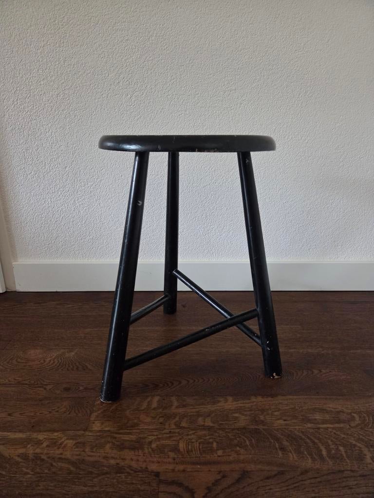Retro vintage kruk, houten driepoot krukje, Ophalen, Hout
