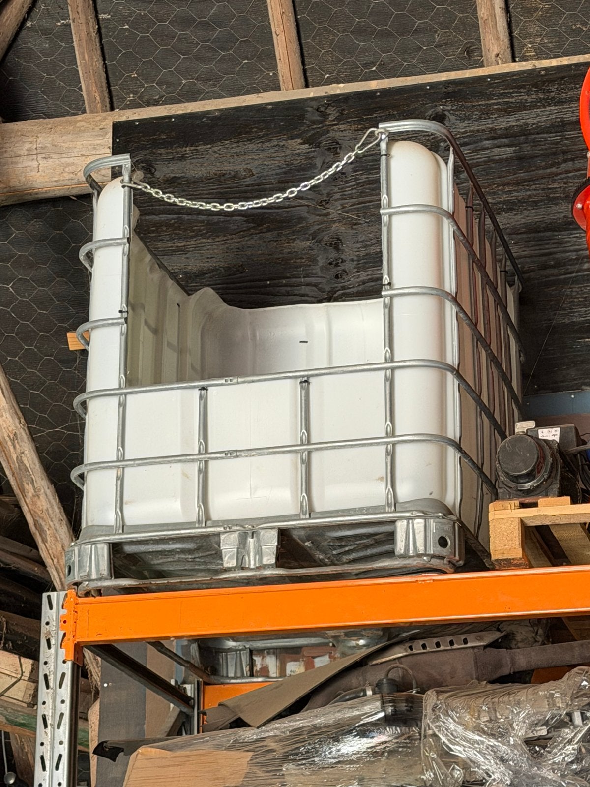 IBC bak - omgebouwd tot hoogwerkbak, Ophalen