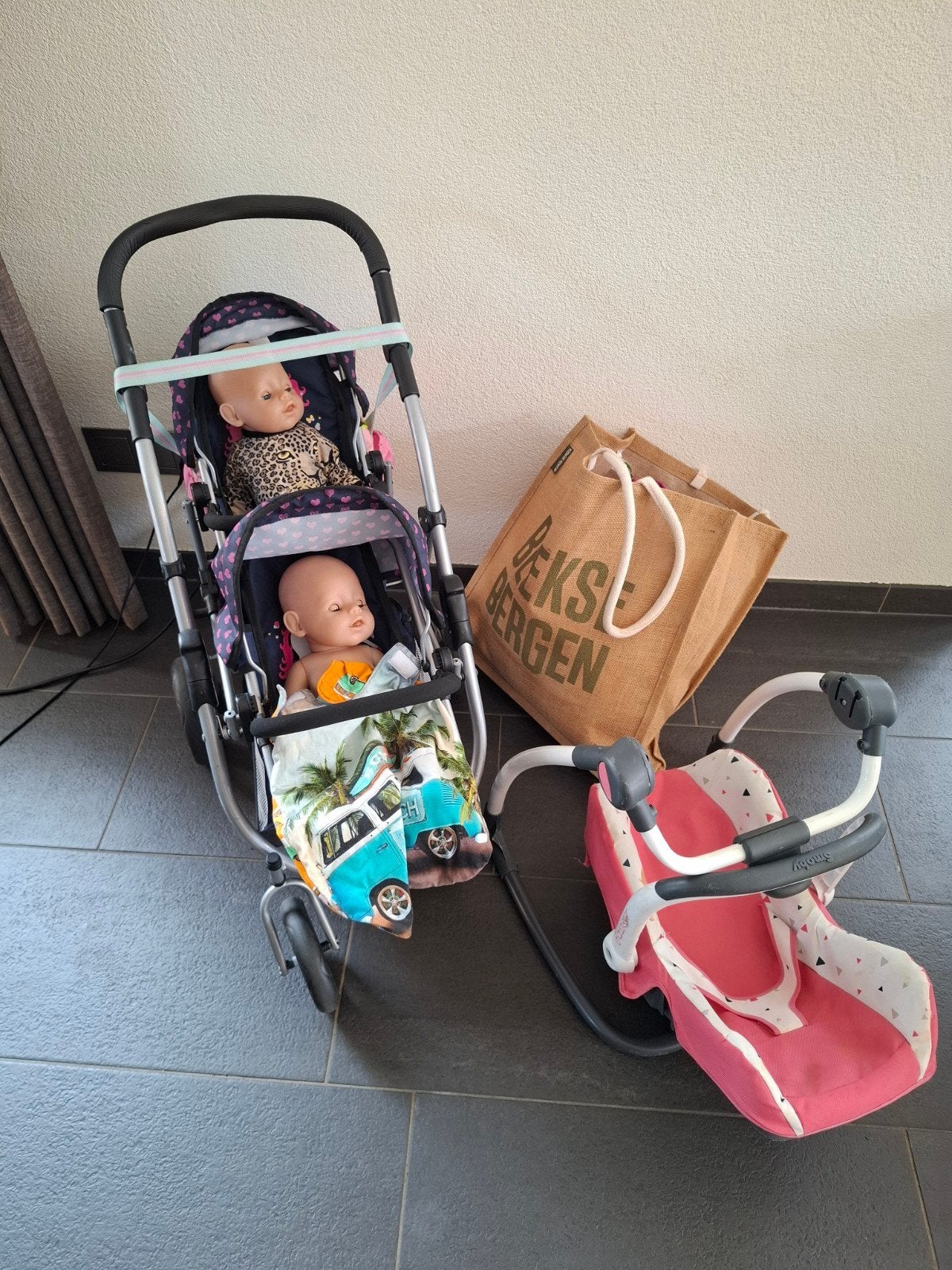 Poppenwagen met baby born en accessoires, Ophalen, Zo goed als nieuw, Babypop