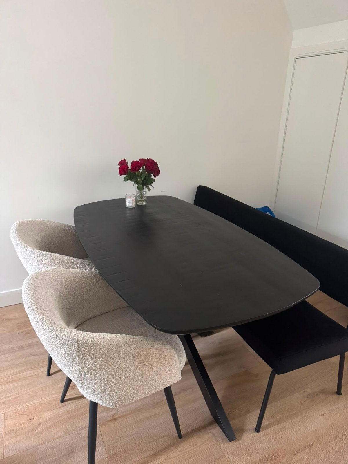 Complete eetkamerset - eettafel, 2 stoelen & fluwelen bank, Ophalen, 50 tot 100 cm, Zo goed als nieuw, 150 tot 200 cm