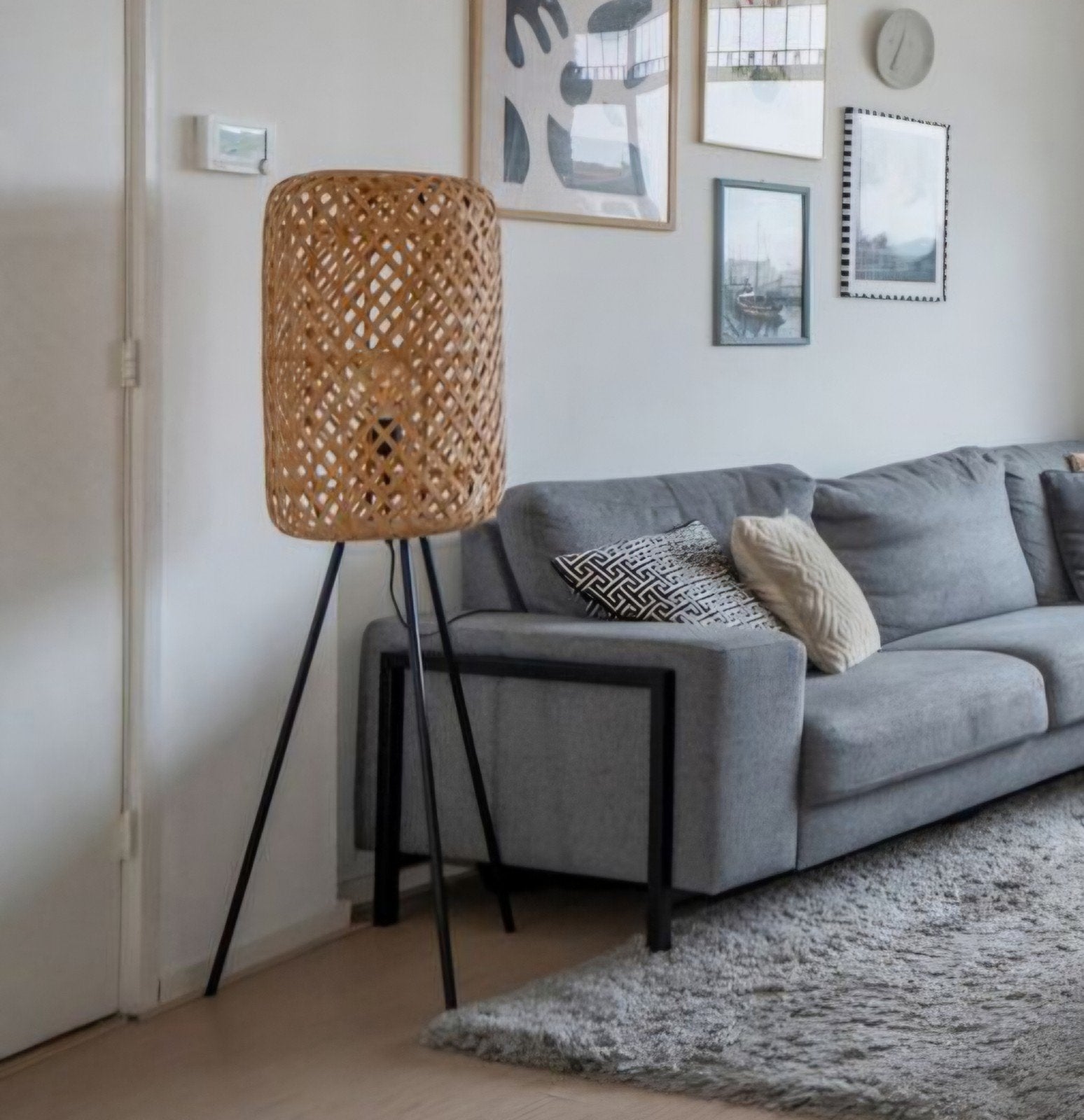 Kwantum bamboe rotan vloerlamp, Huis en Inrichting, Lampen | Vloerlampen, Ophalen, Zo goed als nieuw, Hout, 100 tot 150 cm