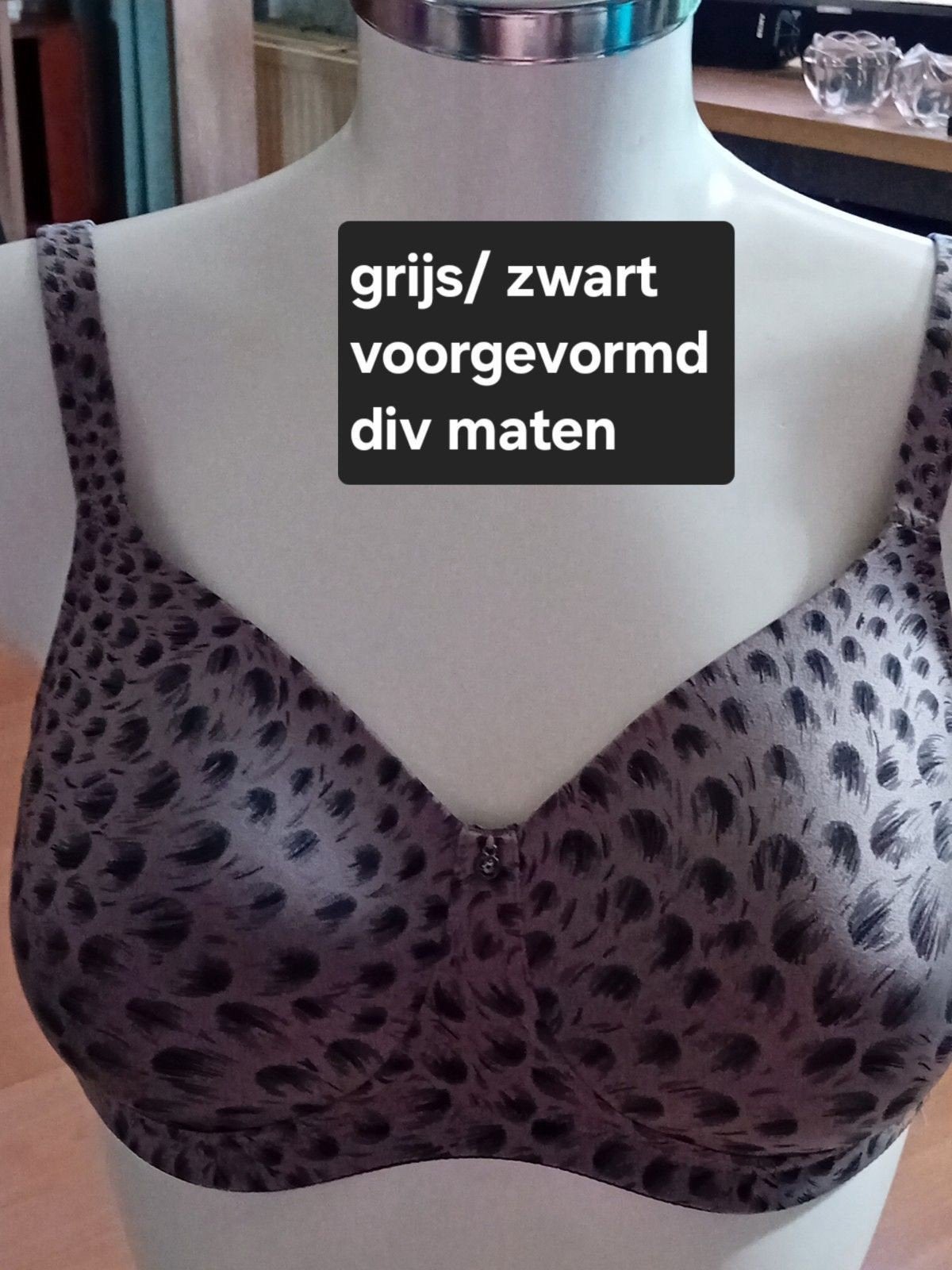 Voorgevormde BH's in diverse kleuren en maten, Anita, Ophalen of Verzenden, Meerkleurig, BH