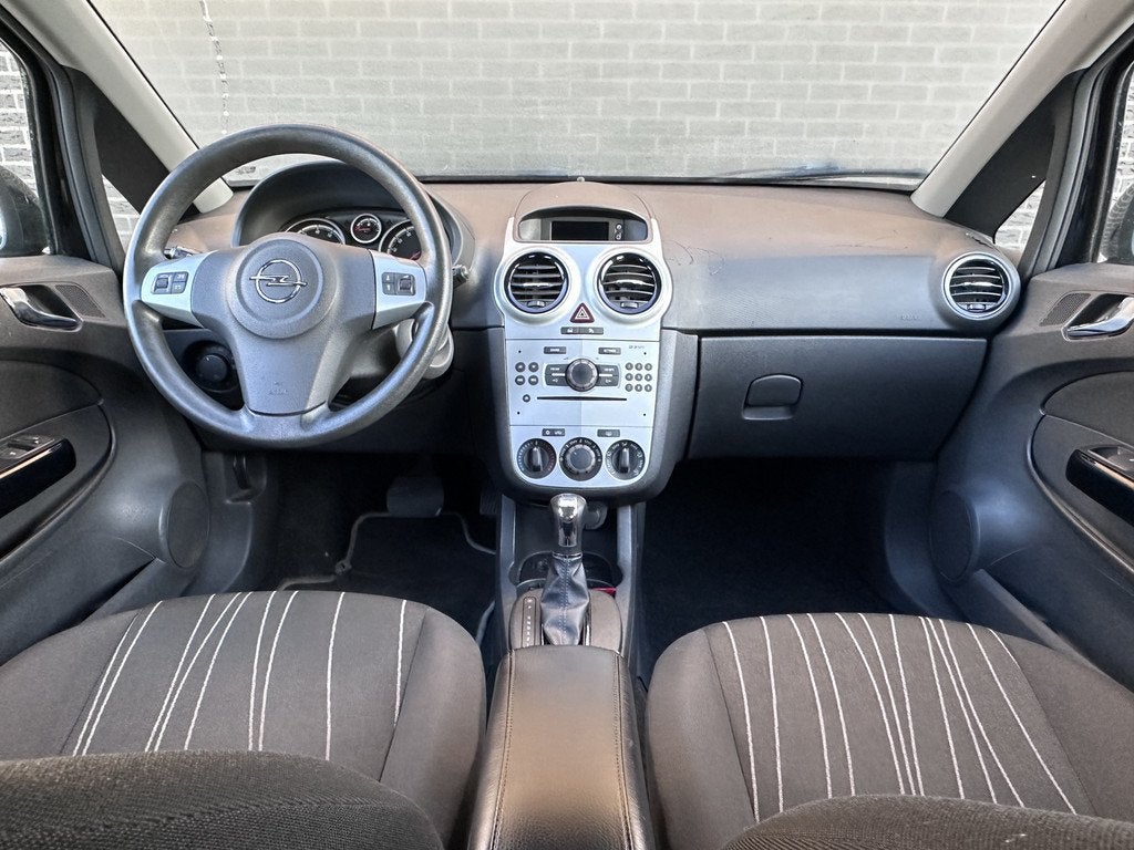 Opel Corsa 1.4-16V Enjoy (bj 2009, automaat), Auto's, 15 km/l, Gebruikt, Elektrische ramen, 4 cilinders