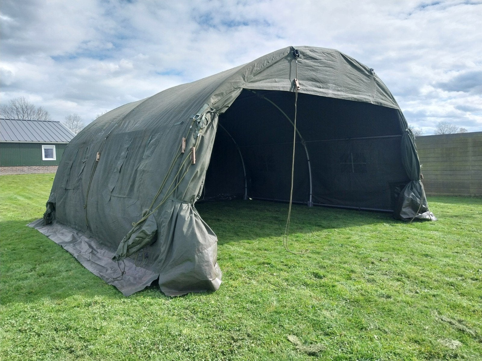 survival teambuilding army tent legertent verhuur scouting, Ophalen, Zo goed als nieuw