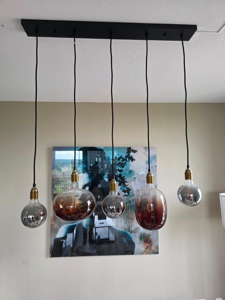 Hanglamp met 5 glazen bollen in smoke en amber tinten, Huis en Inrichting, Lampen | Hanglampen, Ophalen, Zo goed als nieuw, Glas