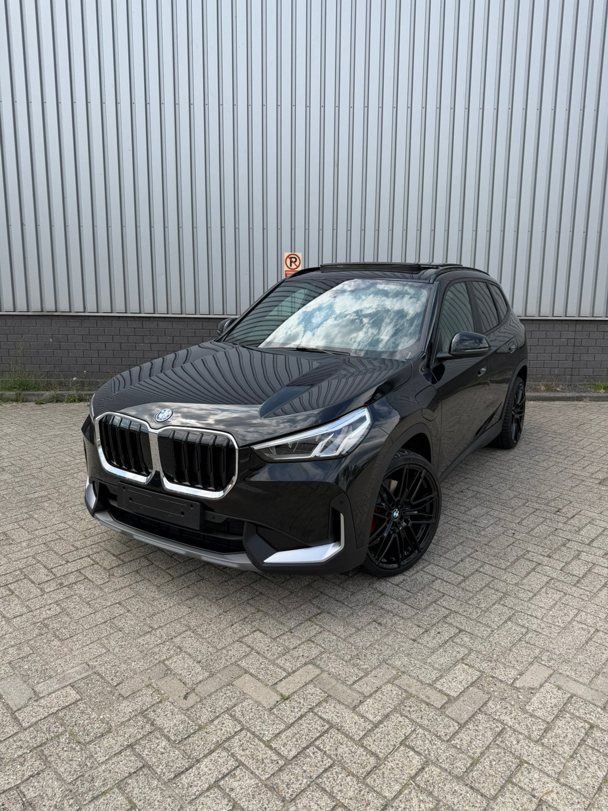BMW X1 xDrive25e MHEV Plug-in Hybrid | 2024 | Pano | Harmank, Auto's, BMW, Adaptive Cruise Control, Zwart, Vierwielaandrijving