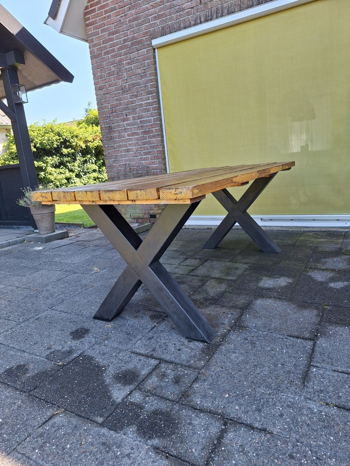 Robuuste tuintafel met X-poten - 200x90x77 cm, Ophalen, Gebruikt, Rechthoekig, Hout