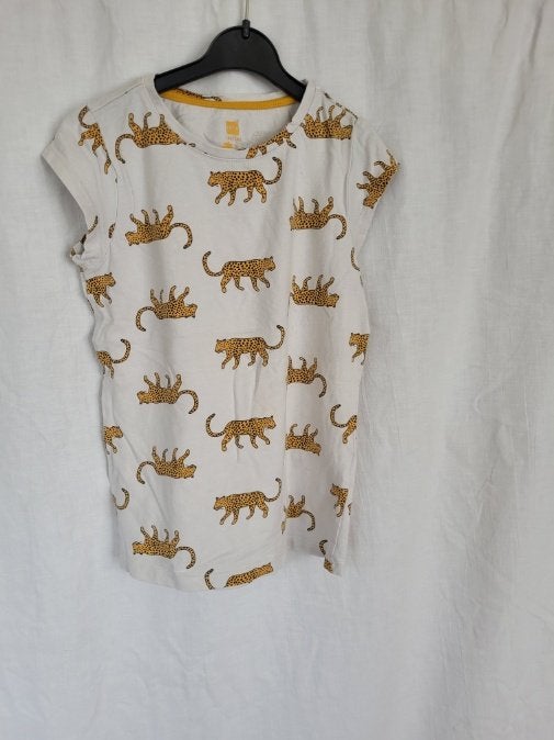 Stoer wit t-shirt met luipaarden mt 134/140 merk HEMA, ., Jongen of Meisje, Ophalen of Verzenden, Zo goed als nieuw