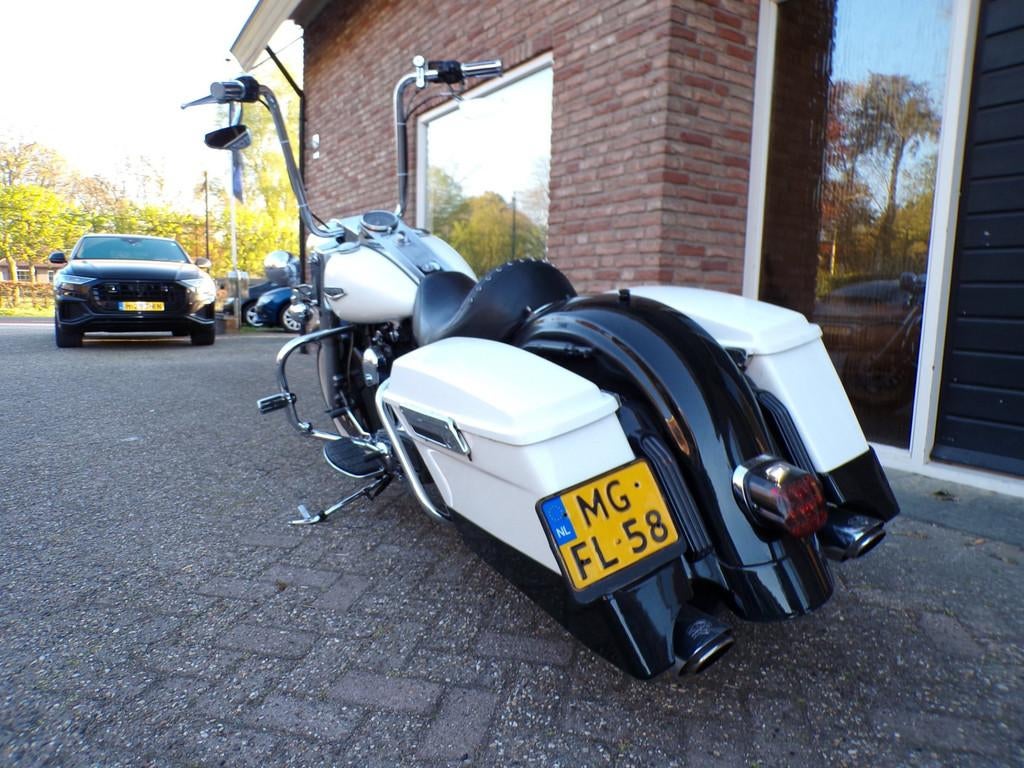 Harley Davidson Tour 88 FLHR Road King cast wheels, Putterweg 56-01
3886PD  Garderen, NL, Bedrijf, 1449 cc, Info@autogarderen.nl