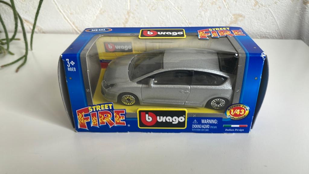 Burago Citroën C4 Coupé - Zilver (1:43), Ophalen of Verzenden, Nieuw, Auto